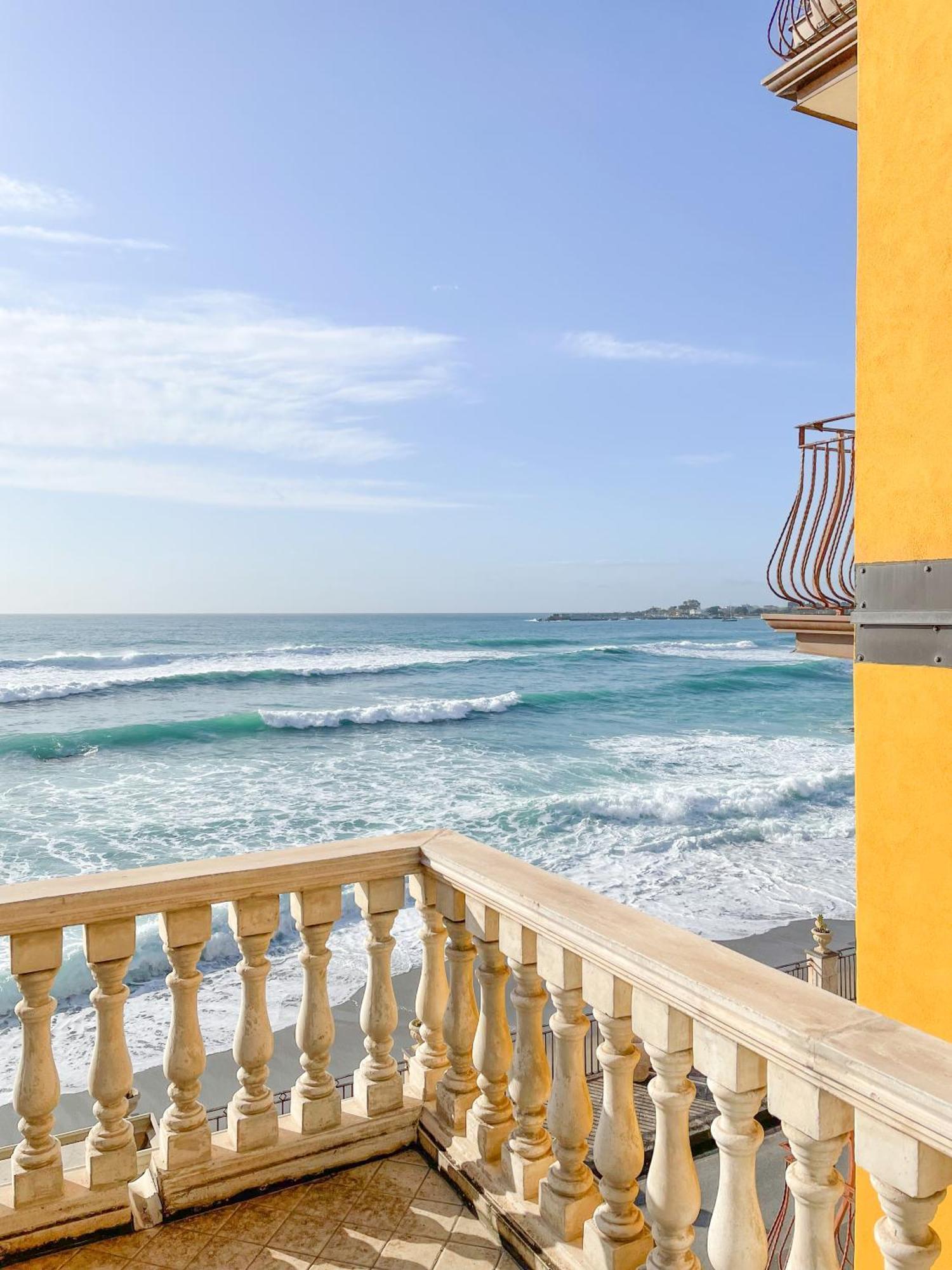 Maremare Apartments Giardini Naxos Exterior photo