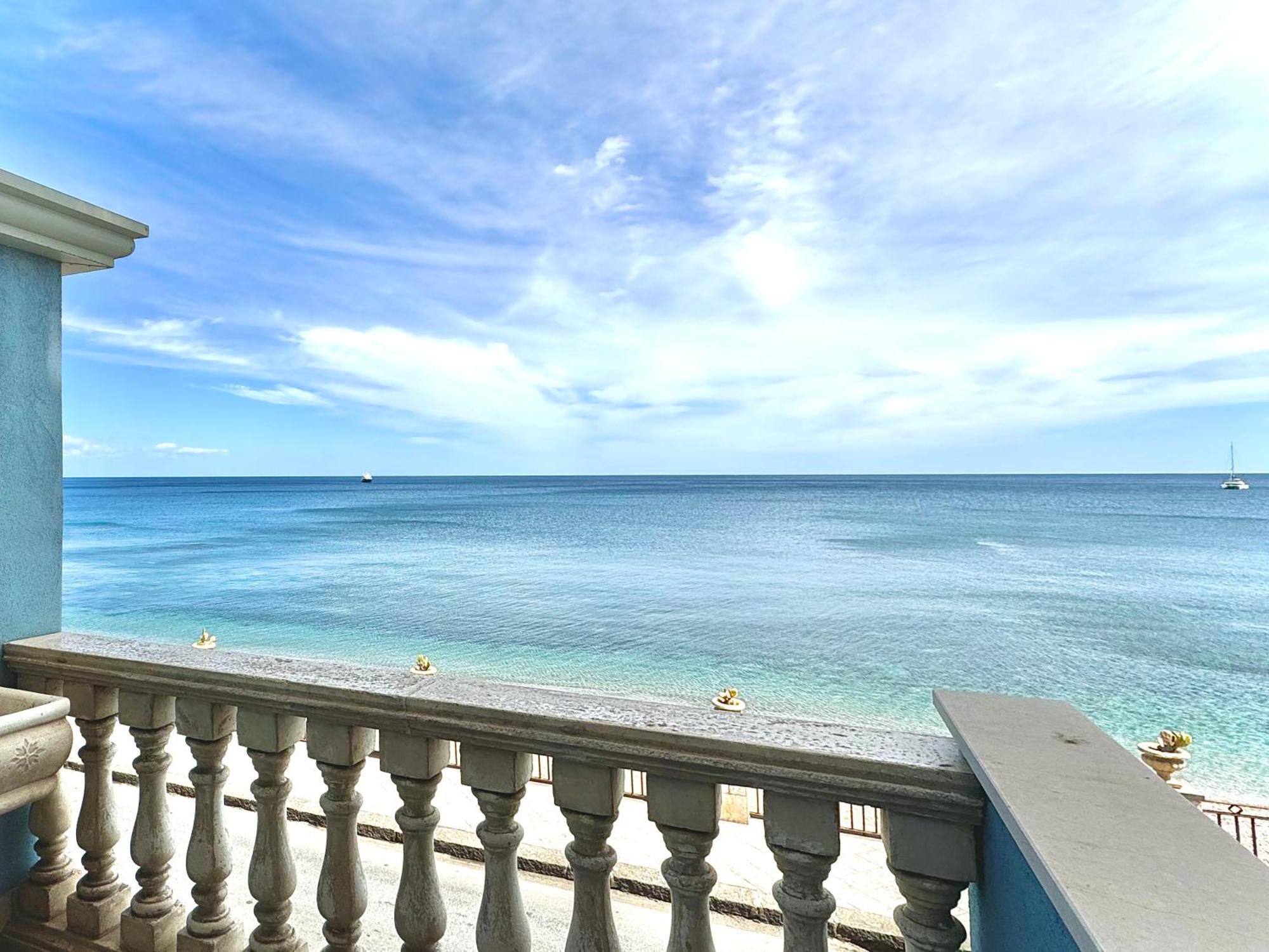 Maremare Apartments Giardini Naxos Exterior photo